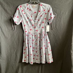 NWT Billabong - Light Blue w/Red Flowers Short Sleeve Summer Dress - Small